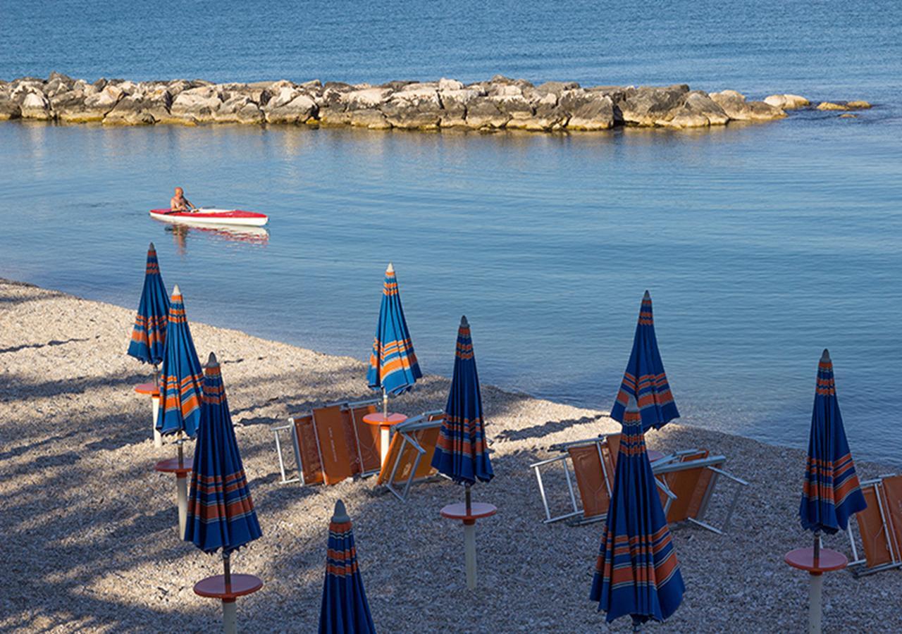 Camping Village Degli Ulivi Mattinata Eksteriør bilde