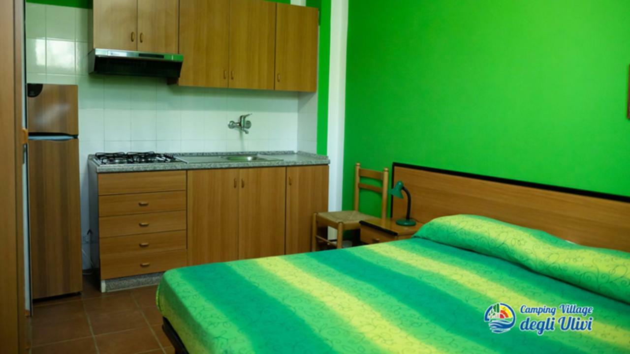 Camping Village Degli Ulivi Mattinata Eksteriør bilde