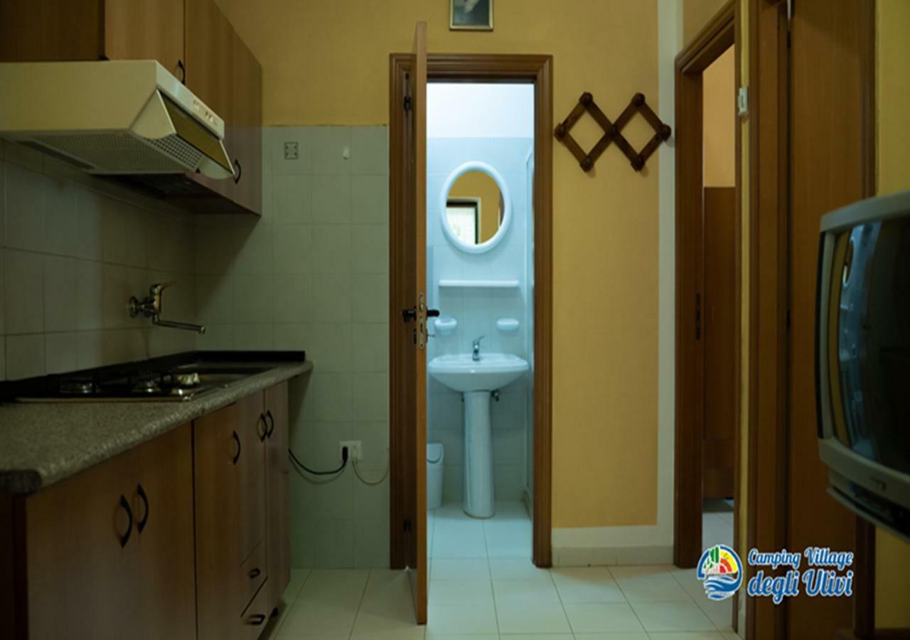 Camping Village Degli Ulivi Mattinata Eksteriør bilde