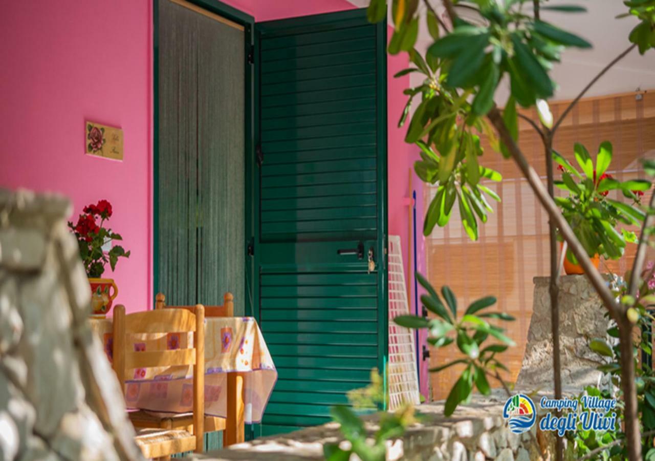 Camping Village Degli Ulivi Mattinata Eksteriør bilde