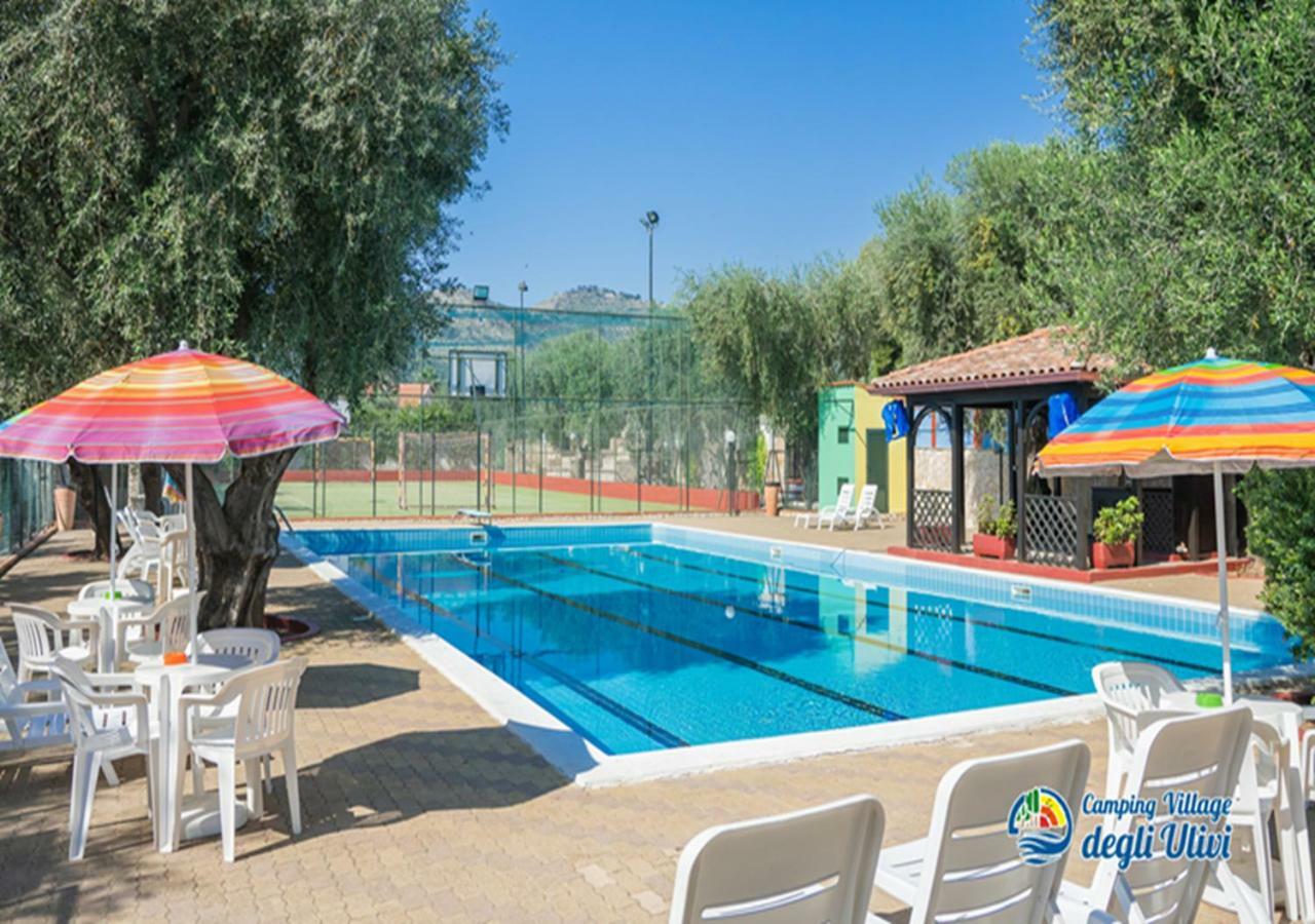 Camping Village Degli Ulivi Mattinata Eksteriør bilde