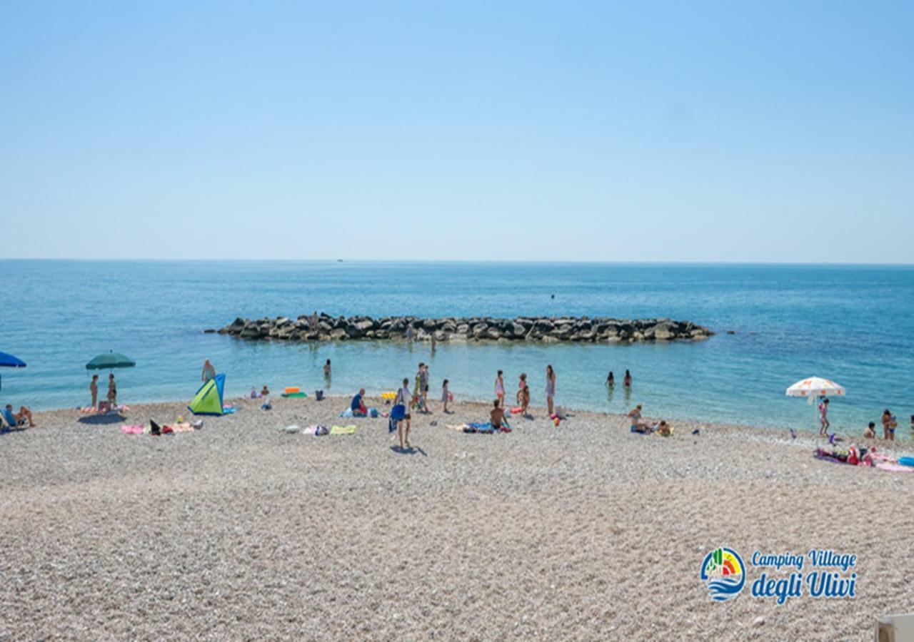 Camping Village Degli Ulivi Mattinata Eksteriør bilde